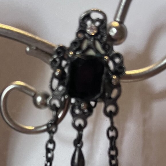 Vintage Black Victorian Chandelier Drop Clip Earrings - Picture 3 of 11